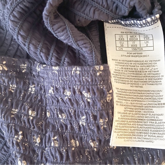 Guess Off-Shoulder Crop Top - Picture 12 of 12